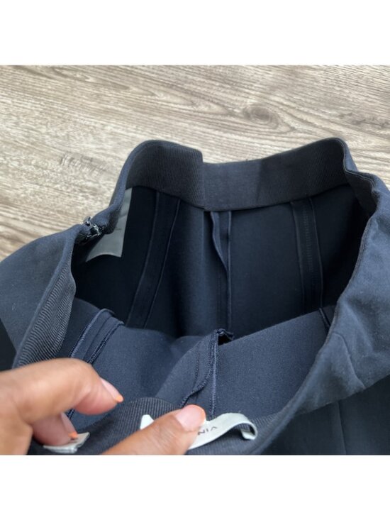 Vince Stitch Front Seamed Pants Womens Medium Navy Ankle Cropped - Picture 15 of 16